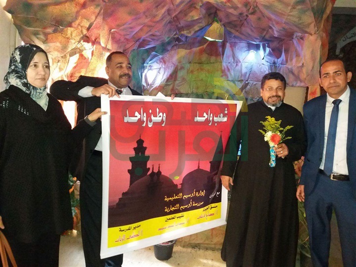 بالصور.. وفد تعليمي بأوسيم يزور الكنيسة الأرثوذكسية للمرة الأولى
