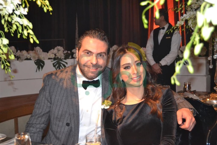 بالصور.. نجوم الفن يحتفلون بزفاف الفنانة التونسية ساندي بالصور.. نجوم الفن يحتفلون بزفاف الفنانة التونسية ساندي