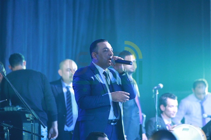 بالصور..عمرو ربيع وثريا يشعلون أولى فقرات حفل رأس السنة في سيتي ستارز بالصور..عمرو ربيع وثريا يشعلون أولى فقرات حفل رأس السنة في سيتي ستارز