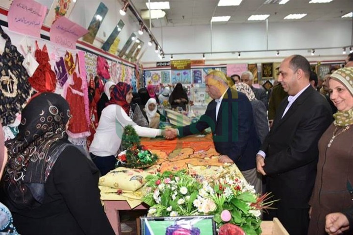 محافظ الشرقية يفتتح معرض المنتجات الغذائية   