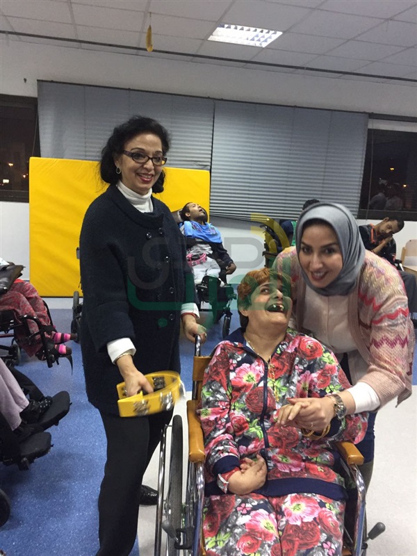 بالصور.. الشيخة أمنية الصباح تزور ذوى الاحتياجات الخاصة