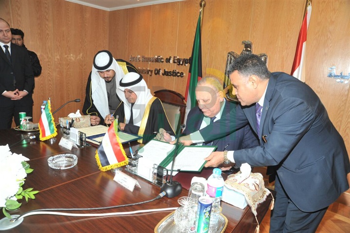 بالصور.. وزيرا العدل المصري والكويتي يوقعان اتفاقية للتعاون والقضائي بالصور.. وزيرا العدل المصري والكويتي يوقعان اتفاقية للتعاون والقضائي
