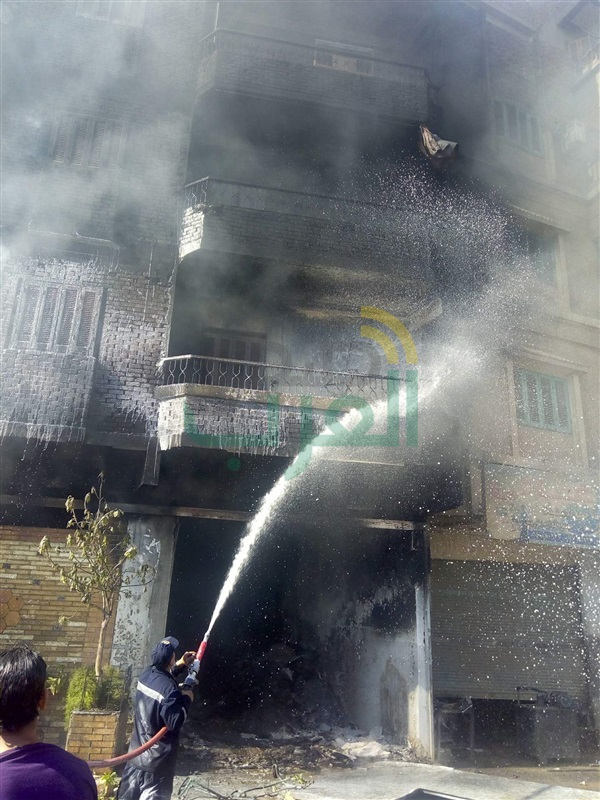 بالصور.. السيطرة على حريق نشب بمصنع بلاستيك بشبرا الخيمة