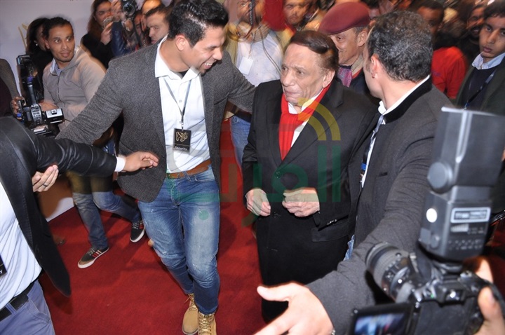 وصول عادل إمام وعمرو موسى وإبراهيم عيسى لحضور العرض الخاص لفيلم "مولانا" وصول عادل إمام وعمرو موسى وإبراهيم عيسى لحضور العرض الخاص لفيلم "مولانا"