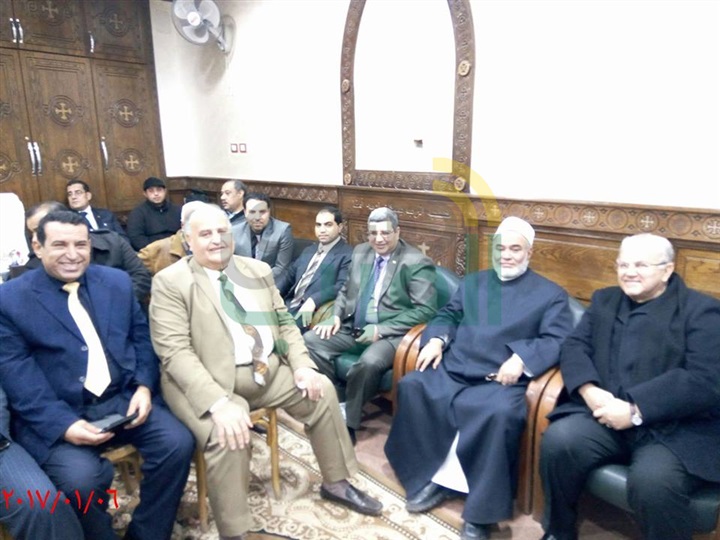 محافظ القليوبية ومدير الامن يشاركان الاقباط عيد الميلاد المجيد