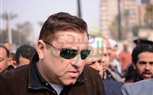  وصول معتز الدمرادش وزوجته للصلاة على 