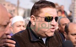  وصول معتز الدمرادش وزوجته للصلاة على 