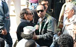  وصول معتز الدمرادش وزوجته للصلاة على 