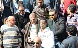  وصول معتز الدمرادش وزوجته للصلاة على 