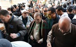  وصول معتز الدمرادش وزوجته للصلاة على 