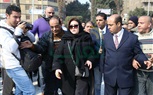  وصول معتز الدمرادش وزوجته للصلاة على 
