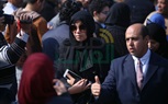  وصول معتز الدمرادش وزوجته للصلاة على 