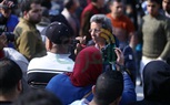  وصول معتز الدمرادش وزوجته للصلاة على 