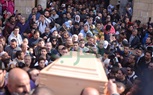  وصول معتز الدمرادش وزوجته للصلاة على 