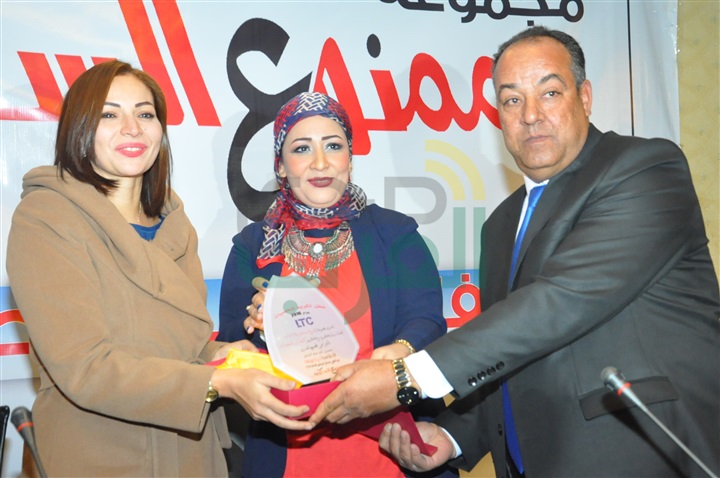بالصور تكريم نجوم الفن فى حفل "ممنوع السكوت"