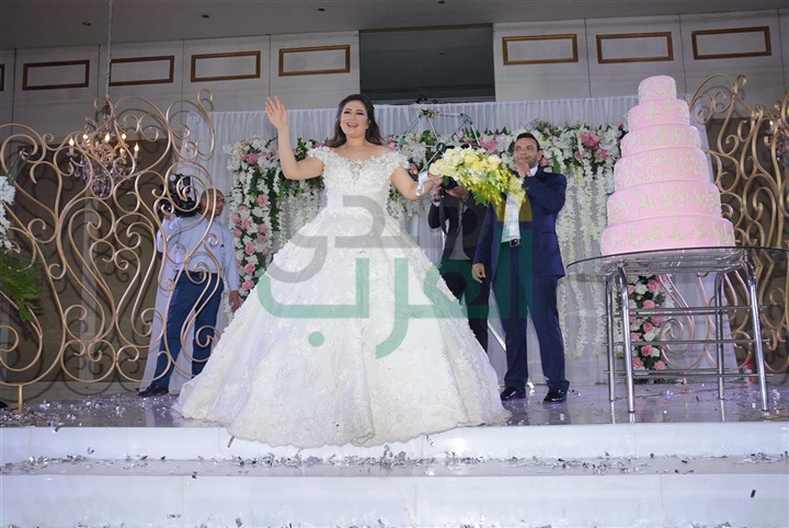 بالصور..  نجوم الفن فى زفاف أحمد وملك