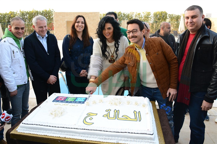 بالصور .. حورية فرغلي وأحمد زاهر يحتفلان ببدء تصوير "الحالة ج" بالصور .. حورية فرغلي وأحمد زاهر يحتفلان ببدء تصوير "الحالة ج"