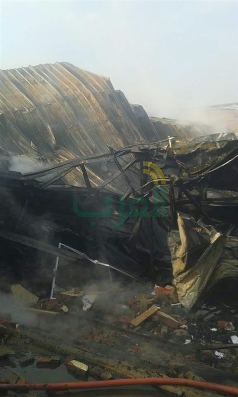 بالصور .. حريق ضحم يلتهم شركة للأدوات الصحية بقليوب 