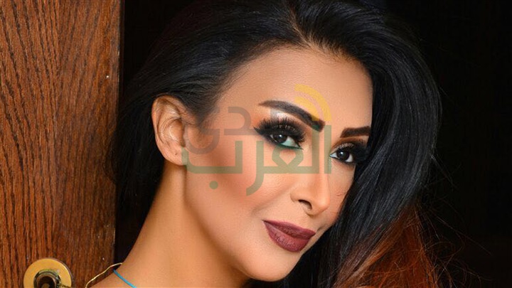 بالصور .. شهيناز في "لوك جديد" بعد خلع الحجاب بالصور .. شهيناز في "لوك جديد" بعد خلع الحجاب