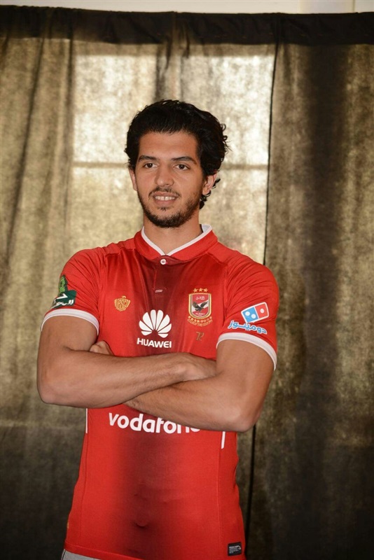 شاهد.. عمرو بركات بتيشيرت الأهلي