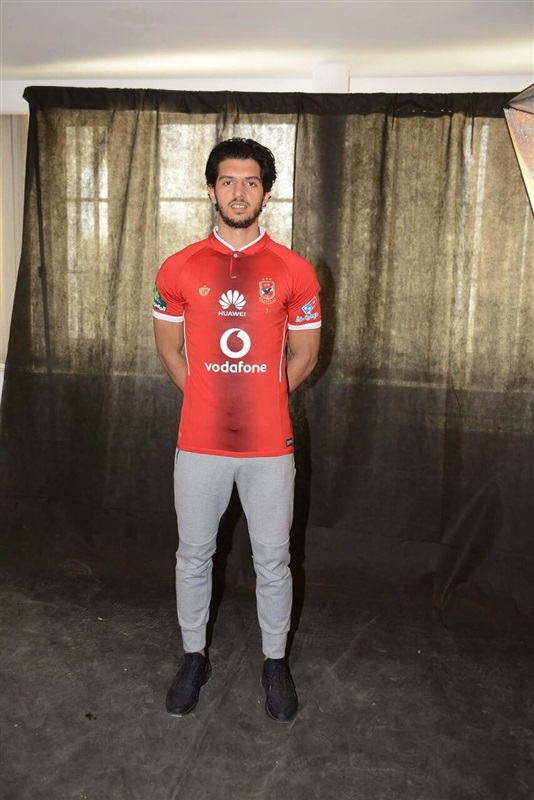 شاهد.. عمرو بركات بتيشيرت الأهلي