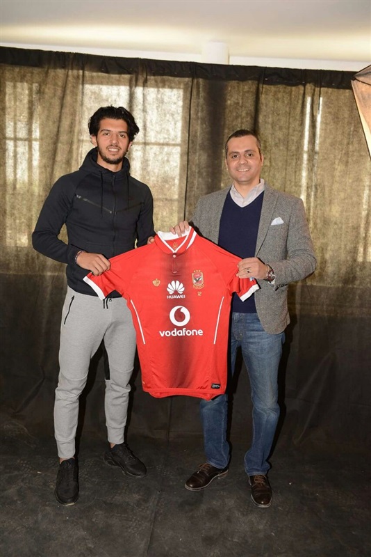 شاهد.. عمرو بركات بتيشيرت الأهلي