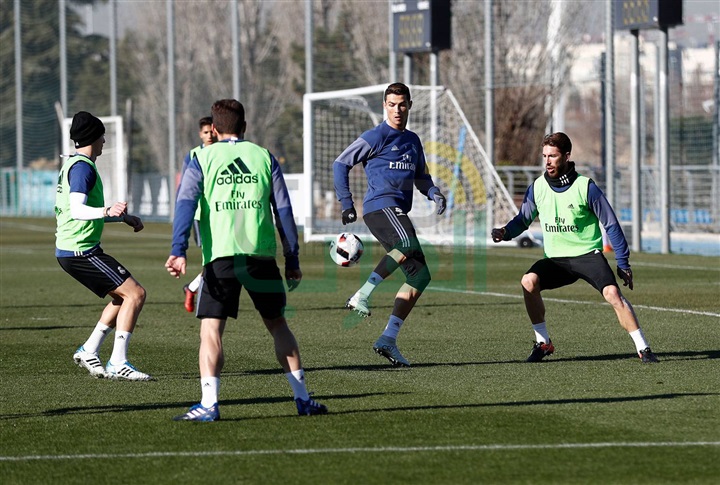 بالصور.. "الملكى" يختتم تدريباته استعدادا لسيلتا فيجو