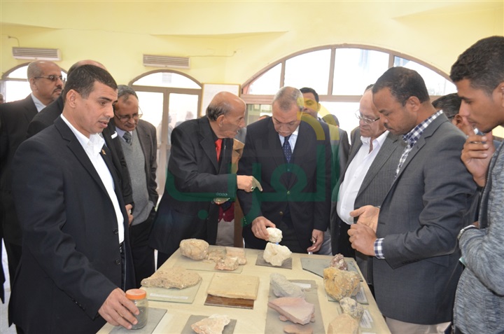 بالصور.." الهجان " و"طعيمه " يفتتحان مكتب تفتيش مناجم ومحاجر قنا بالصور.." الهجان " و"طعيمه " يفتتحان مكتب تفتيش مناجم ومحاجر قنا