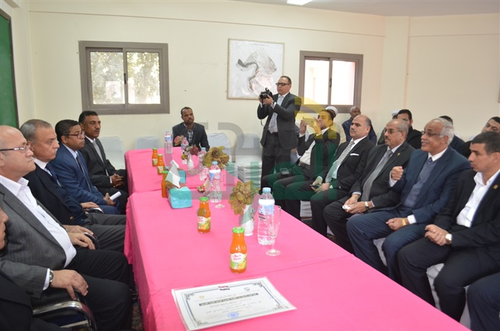 بالصور.." الهجان " و"طعيمه " يفتتحان مكتب تفتيش مناجم ومحاجر قنا بالصور.." الهجان " و"طعيمه " يفتتحان مكتب تفتيش مناجم ومحاجر قنا