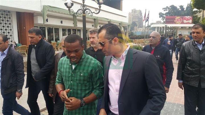 بالصور.. أول ظهور لـ"كوليبالي" بالأهلي