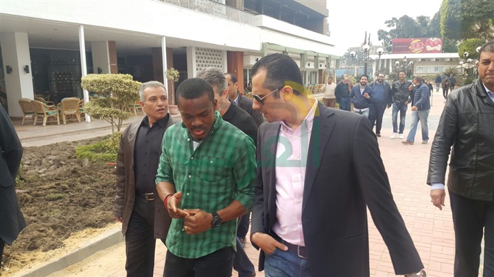 بالصور.. أول ظهور لـ"كوليبالي" بالأهلي