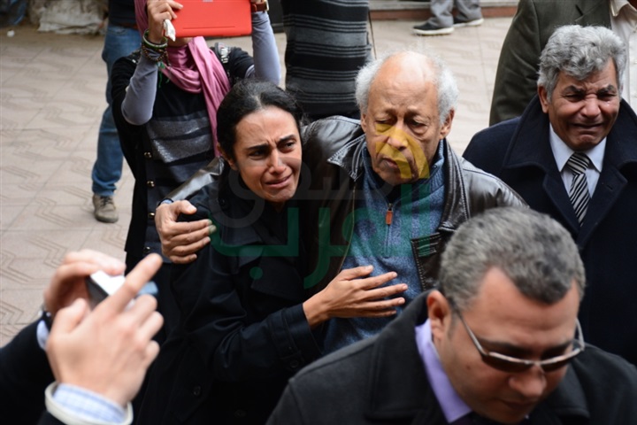 بالصور.. وصول جثمان الشاعر سيد حجاب إلى مسجد الفاروق بالمعادى بالصور.. وصول جثمان الشاعر سيد حجاب إلى مسجد الفاروق بالمعادى
