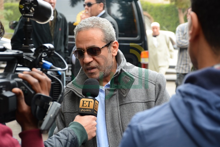بالصور.. وصول جثمان الشاعر سيد حجاب إلى مسجد الفاروق بالمعادى بالصور.. وصول جثمان الشاعر سيد حجاب إلى مسجد الفاروق بالمعادى