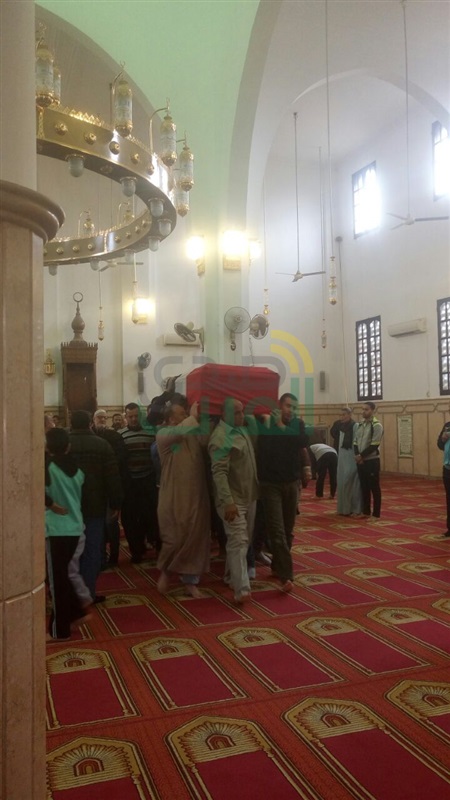 قيادات القليوبية يشاركوا جنازة شهيد الواجب بسيناء