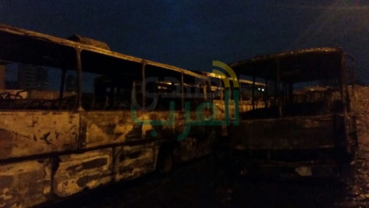 بالصور.. إخماد حريق نشب بجراج سيارات بشبرا الخيمة