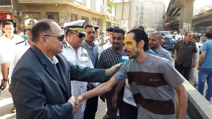 بالصور.. مدير أمن الجيزة يواصل جولاته على «العشرين» ويهنئ المواطنين بـ«رمضان»