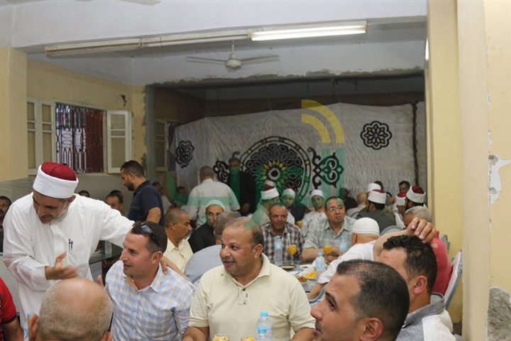 بالفيديو والصور.. محافظ كفر الشيخ يشارك في الإفطار الجماعي بقرية "شباس الملح" بدسوق