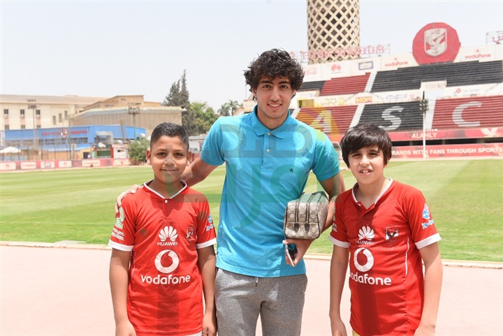 ممثلي مصر ببطولة "كرة القدم من أجل الصداقة" يلتقون الفريق الأول للأهلي