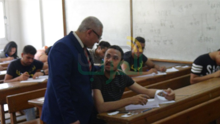 "الألسن" و"السياحة" ضمن جولات رئيس جامعة المنيا التفقدية فى ثالث أيام الامتحانات