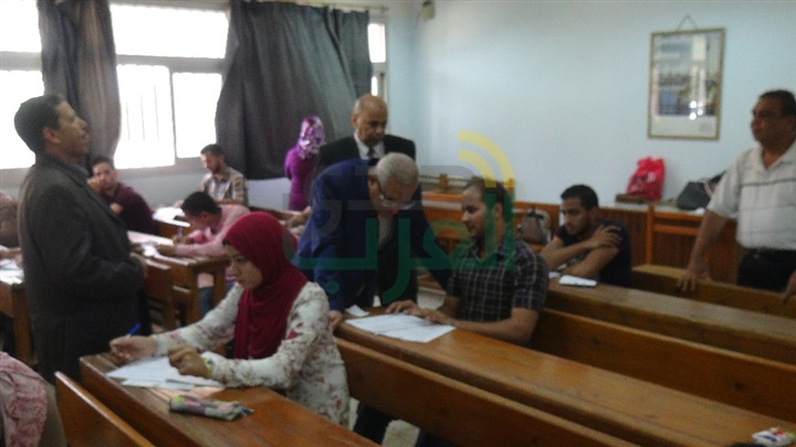 "الألسن" و"السياحة" ضمن جولات رئيس جامعة المنيا التفقدية فى ثالث أيام الامتحانات