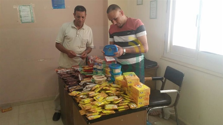 ابو زيد: ضبط 321 عبوة من المواد الغذائية منتهية الصلاحية بمدينة مرسي مطروح 