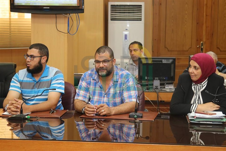 بالصور.. محافظ كفر الشيخ يتابع تنفيذ مشروعات الخطة الاستثمارية