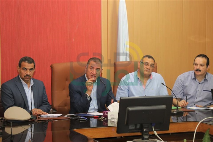 بالصور.. محافظ كفر الشيخ يتابع تنفيذ مشروعات الخطة الاستثمارية