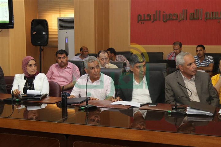 بالصور.. محافظ كفر الشيخ يتابع تنفيذ مشروعات الخطة الاستثمارية