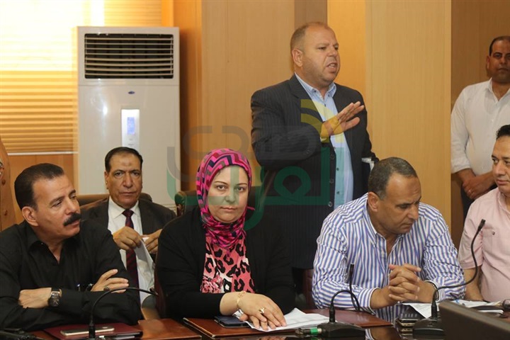 بالصور.. محافظ كفر الشيخ يتابع تنفيذ مشروعات الخطة الاستثمارية
