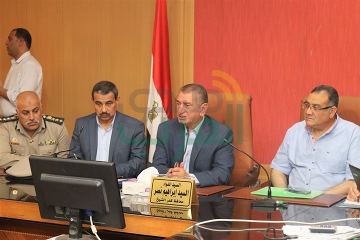 بالصور.. محافظ كفر الشيخ يتابع تنفيذ مشروعات الخطة الاستثمارية
