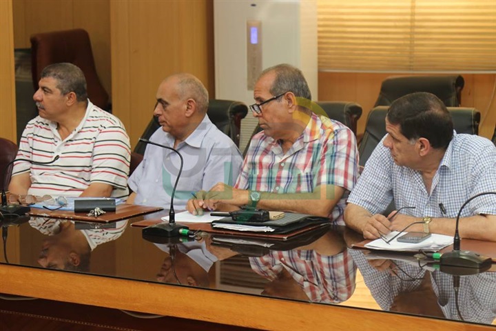 بالصور.. محافظ كفر الشيخ يتابع تنفيذ مشروعات الخطة الاستثمارية
