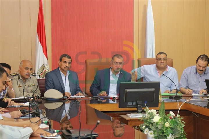 بالصور.. محافظ كفر الشيخ يتابع تنفيذ مشروعات الخطة الاستثمارية