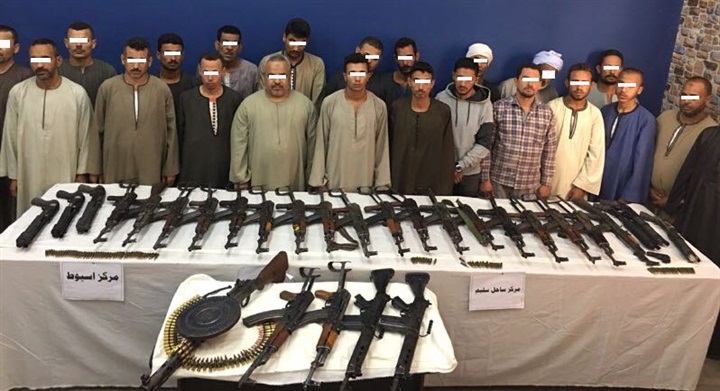 خلال أسبوعين.. ضبط 702 قطعة سلاح و705 متهمًا 