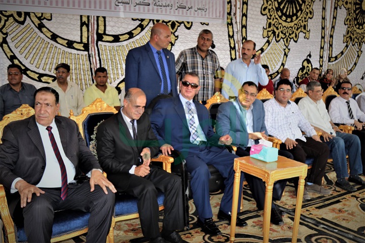 بالصور.. محافظ كفر الشيخ يضع حجر الأساس لمشروع "تحيا مصر" لإسكان الشباب